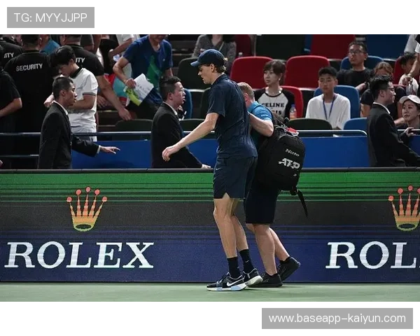 世锦赛卫冕冠军因伤退赛,团队称将以康复为重