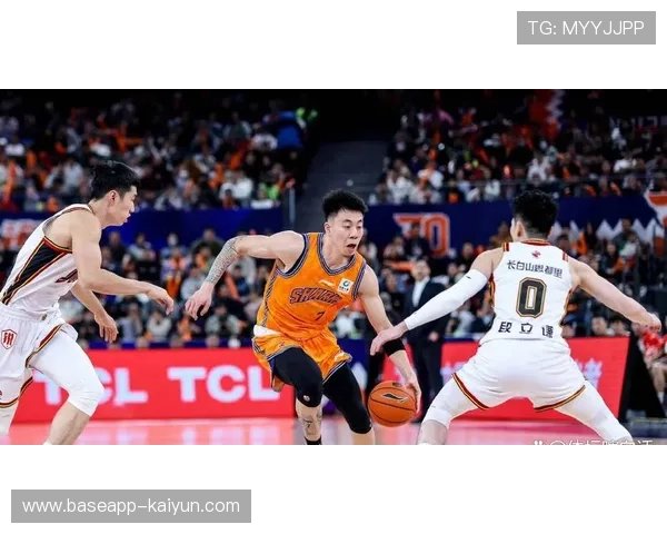 上海男篮七连胜登顶CBA，黑马之势冲击联赛格局